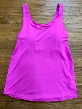 Lilly Pulitzer Small Luxletic Sunray padded bra tank in hot pink! Meryl®, UPF 50